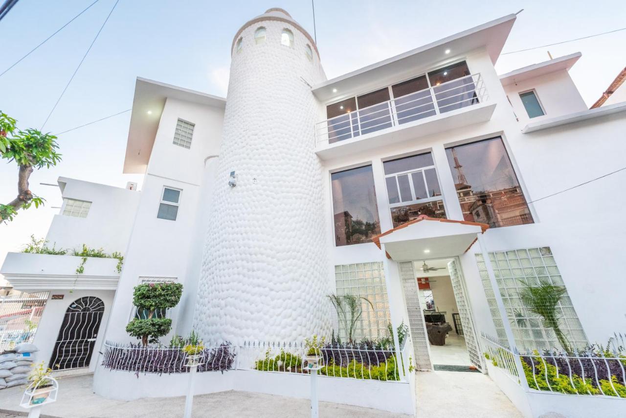 La Casa Blanca Aparthotel Puerto Vallarta Buitenkant foto